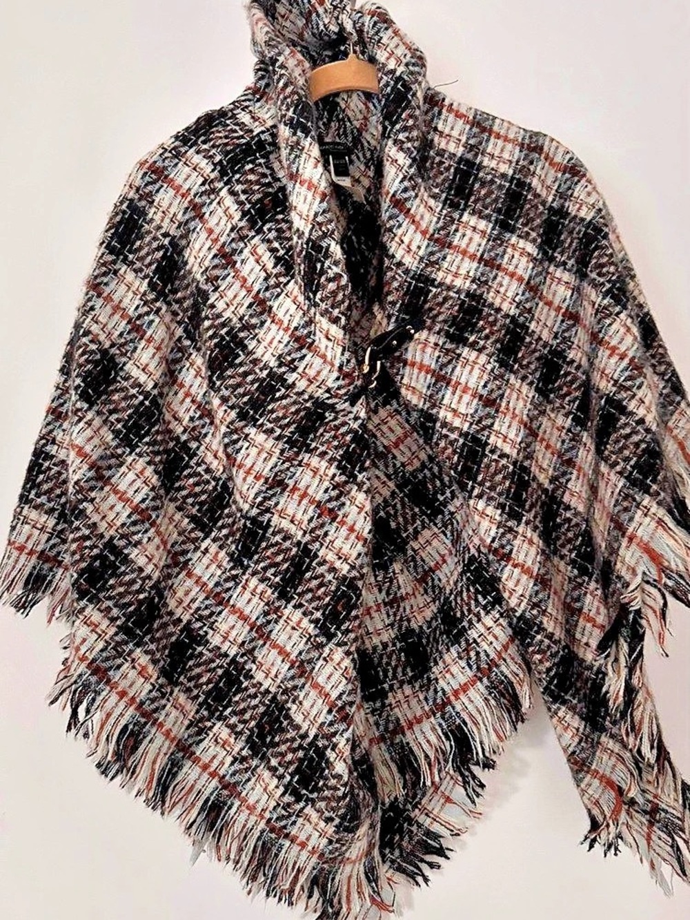Plaid Fringe Knit Poncho Black & Gray